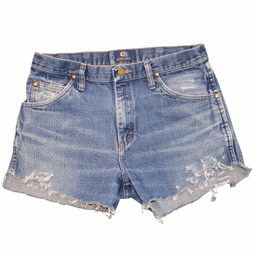 Vintage Wrangler Cutoff Denim Shorts. 47MWZ. Distressed‎ Women's Waist 31"